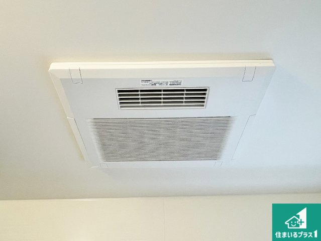 亀岡市余部町天神又　新築一戸建ての冷暖房・空調設備|四季を通して快適なバスライフをお手伝いする浴室暖房乾燥機！浴室の乾燥・暖房・涼風・換気はもちろん、２４時間換気にも対応！