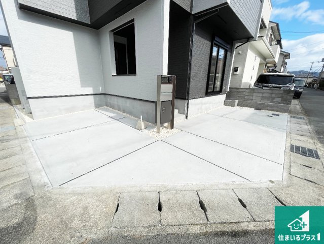 亀岡市余部町天神又　新築一戸建ての駐車場|駐車スペース！散水栓があるので、こまめに愛車を洗えます！