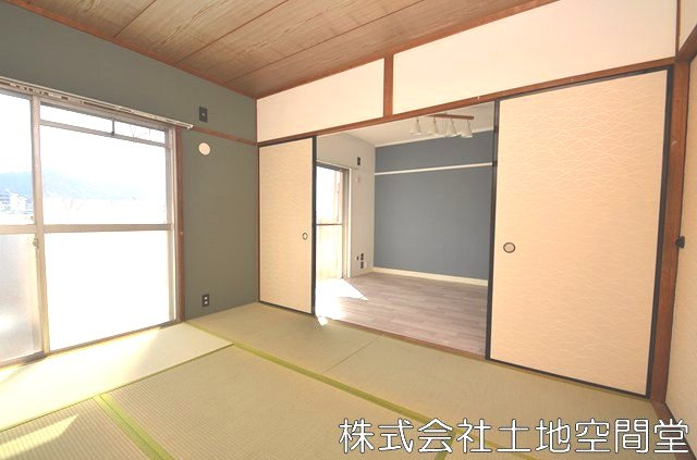 ホワイトキャッスル上の原Ｃ棟の和室