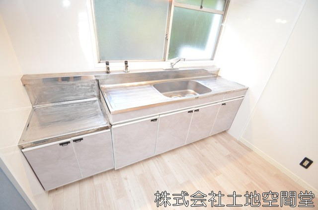 ホワイトキャッスル上の原Ｃ棟のキッチン