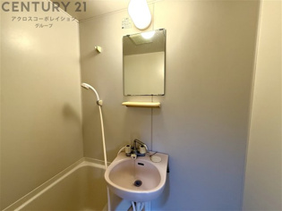 浴室内に洗面台付き！