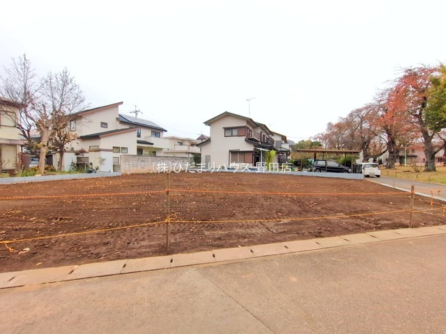 江戸川台東1丁目210番　新築　A号棟の駐車場|2台分可能な駐車スペースです。（車種により異なります。）