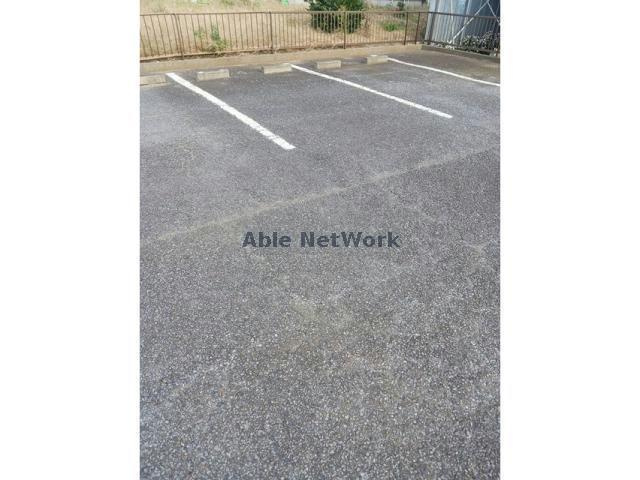 エルディム岡田の駐車場|駐車場