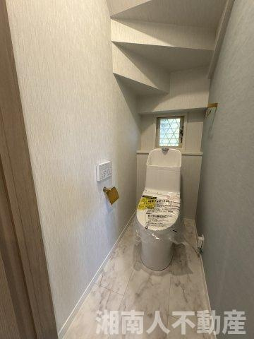 茅ヶ崎市菱沼　中古戸建のトイレ|コンパクトで使いやすいトイレです