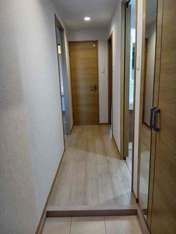 トレジャー　ビルドの玄関