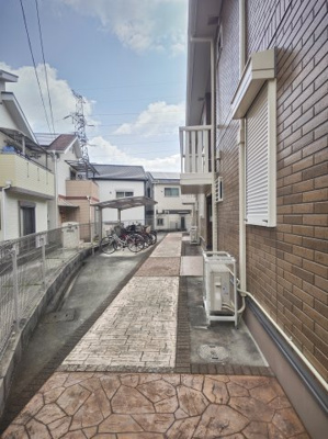 【ロビー】 | コンフォート東寝屋川 | 清潔なロビーです