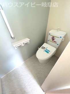 【トイレ】 | 岐阜市西鶉新築建売全5棟！お車並列4台可能！南道路で日当り良好です♪きれいな分譲地です！ | 岐阜市西鶉新築建売全5棟！お車並列4台可能！南道路で日当り良好です♪きれいな分譲地です！