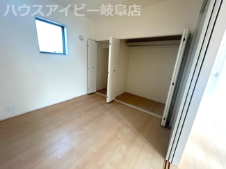 【洋室】 | 岐阜市西鶉新築建売全5棟！お車並列4台可能！南道路で日当り良好です♪きれいな分譲地です！ | 岐阜市西鶉新築建売全5棟！お車並列4台可能！南道路で日当り良好です♪きれいな分譲地です！