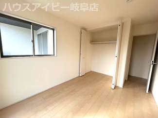 【洋室】 | 岐阜市西鶉新築建売全5棟！お車並列4台可能！南道路で日当り良好です♪きれいな分譲地です！ | 岐阜市西鶉新築建売全5棟！お車並列4台可能！南道路で日当り良好です♪きれいな分譲地です！