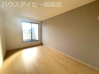 【洋室】 | 岐阜市西鶉新築建売全5棟！お車並列4台可能！南道路で日当り良好です♪きれいな分譲地です！ | 岐阜市西鶉新築建売全5棟！お車並列4台可能！南道路で日当り良好です♪きれいな分譲地です！