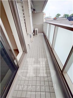 【バルコニー】 | グリシーナ | バルコニーからの眺めを楽しみながら食事をしませんか