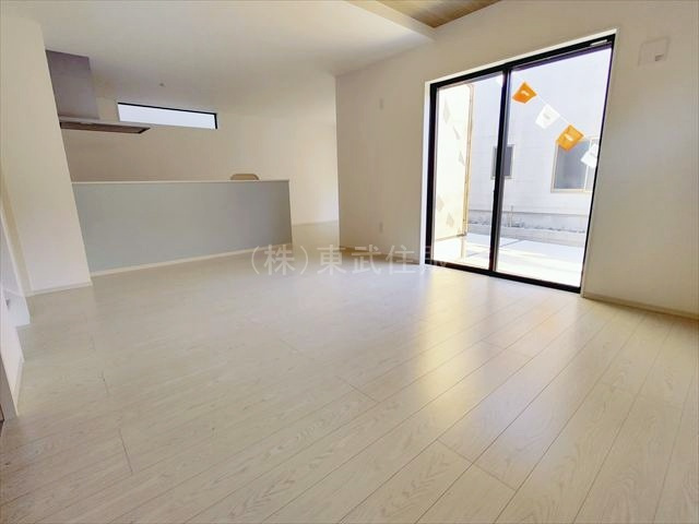 【居間・リビング】 | ふじみ野市元福岡3期　全2棟　２号棟 | 日当たりの良いリビングダイニングです