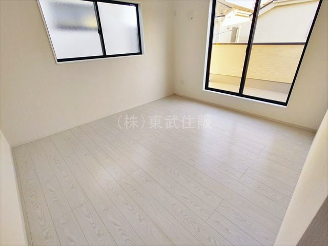 【寝室】 | ふじみ野市元福岡3期　全2棟　２号棟 | 2階東側9.2帖洋室　主寝室としてお使いいただけます