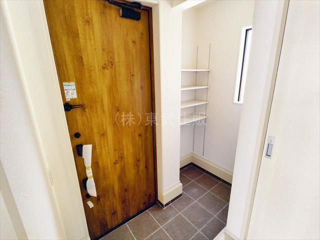【玄関】 | ふじみ野市元福岡3期　全2棟　２号棟 | シューズインクローク付きの玄関ですす