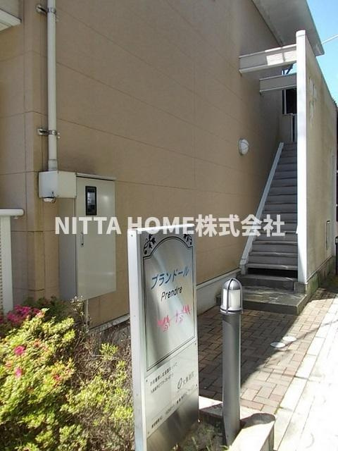 舞鶴市字円満寺のアパートのエントランス|鉄骨造２階建てののアパートです◆