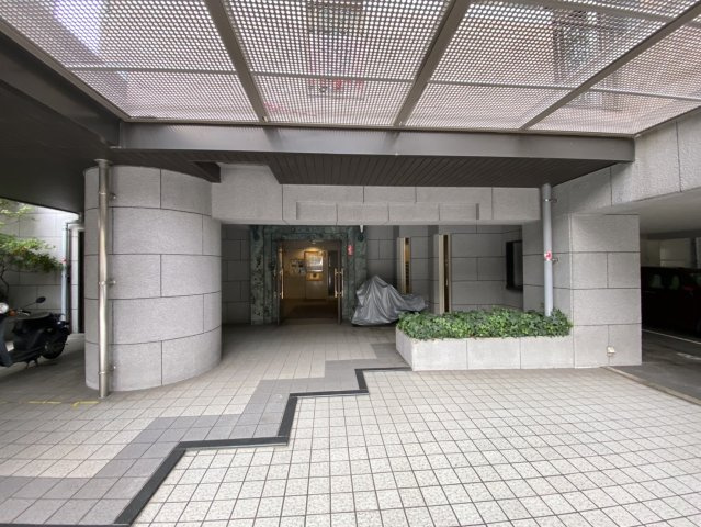 イーストヒルズ矢野弐番館のエントランス