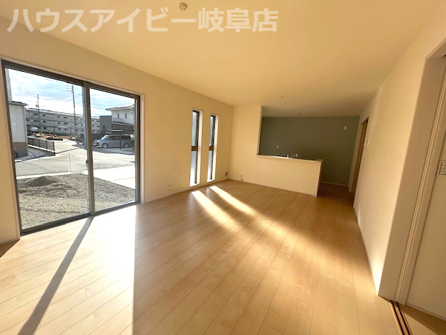 【居間・リビング】の画像