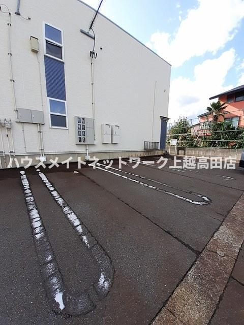 アルドールの駐車場|駐車場