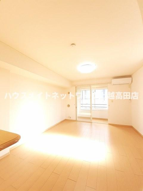 アルドールの居間・リビング|洋室