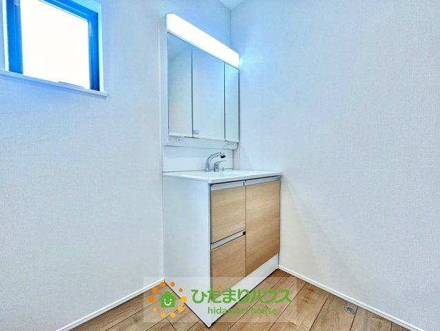 白岡市岡泉　新築一戸建て　リナージュの独立洗面台