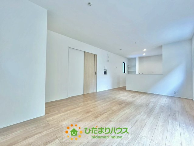 白岡市岡泉　新築一戸建て　リナージュの居間・リビング