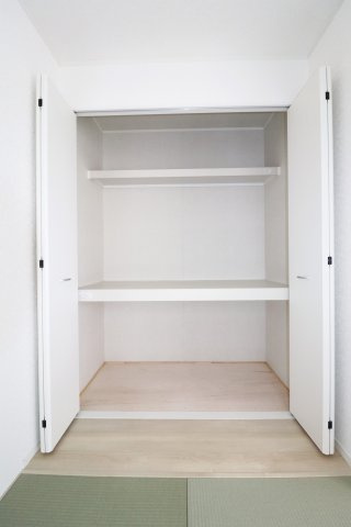 郡山市安積町荒井字柴宮山　　　1号棟　　朝日が丘小学校、郡山第７中学区の収納