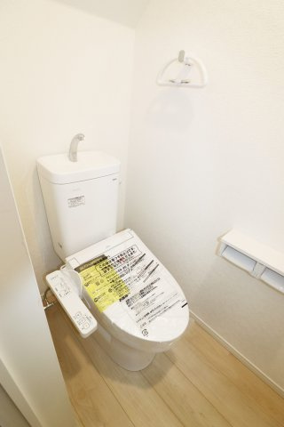 郡山市安積町荒井字柴宮山　　　1号棟　　朝日が丘小学校、郡山第７中学区のトイレ