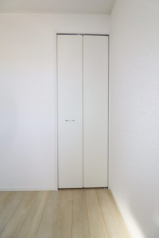 郡山市安積町荒井字柴宮山　　　1号棟　　朝日が丘小学校、郡山第７中学区の収納