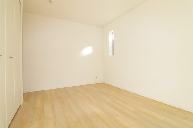 郡山市安積町荒井字柴宮山　　　1号棟　　朝日が丘小学校、郡山第７中学区の洋室