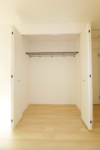 郡山市安積町荒井字柴宮山　　　1号棟　　朝日が丘小学校、郡山第７中学区の収納