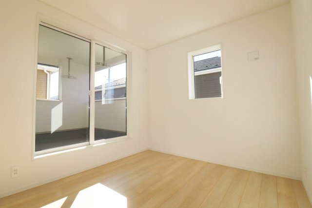 郡山市安積町荒井字柴宮山　　　1号棟　　朝日が丘小学校、郡山第７中学区の洋室