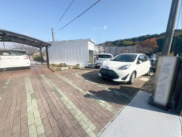 佐賀県武雄市　店舗付き住宅の駐車場|駐車スペースもあります！6台駐車可能です！