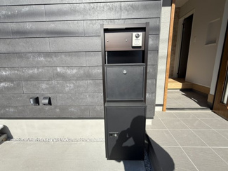 【その他】 | 新築　一戸建て　JR横浜線　京王相模線　橋本駅　二本松 | 宅配ボックスになります。