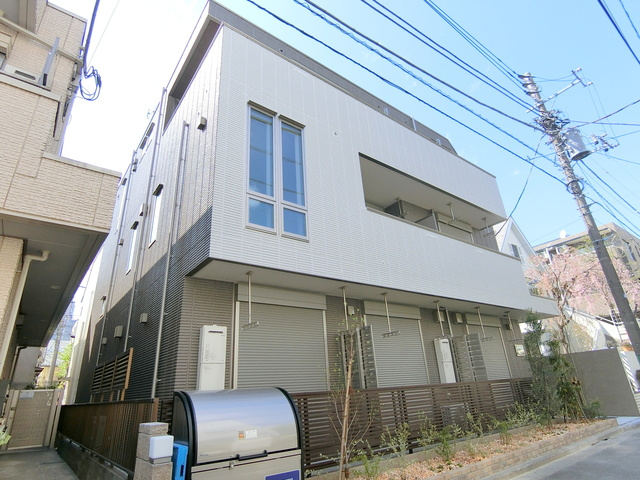 COM.M.T