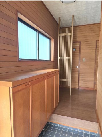 【玄関】 | ◇◆秦野市曲松1丁目 中古戸建◆◇ | 木目調の温かみのある玄関