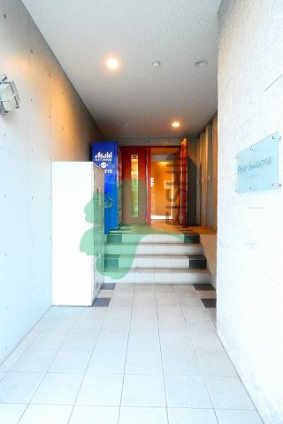 クレスティアフォーシーズン博多のエントランス