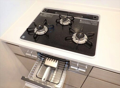 【設備】 | サーパス博多サウスガーデン | ３口ガスコンログリル付