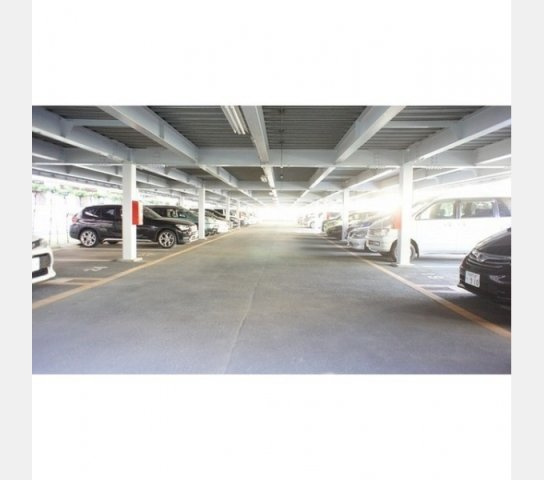 クリサンテーム妙典の駐車場