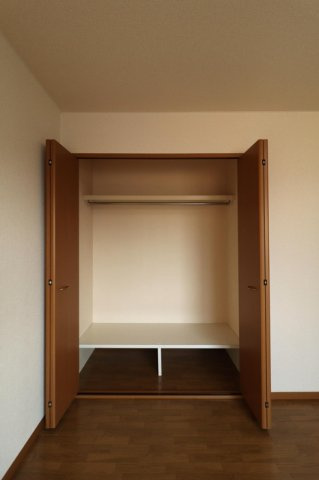 コートヴィレッジ若沼　A棟の収納