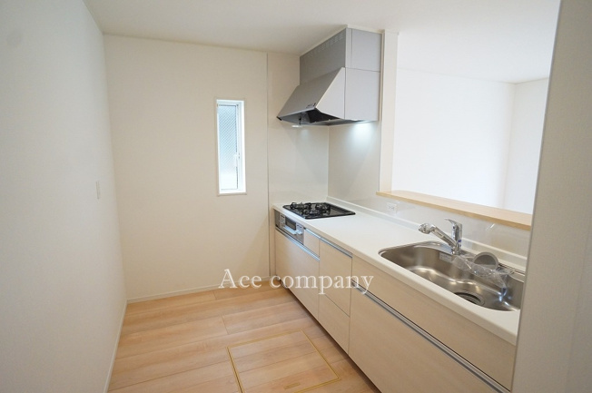 【内観：施工例】 | 八尾市山本町北7丁目　【2号棟/全2棟】 | 【同社による同仕様の施工例】人感センサー付玄関灯・TVモニターホン完備です☆