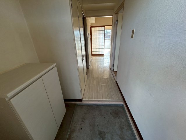 高津レジデンスの玄関