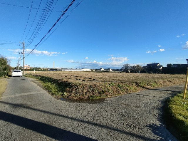 吉川市　土場　売地　全2区画の前面道路含む現地写真|前面道路含む現地写真です