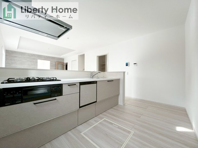 日立市東金沢町9期　新築戸建　3号棟のキッチン