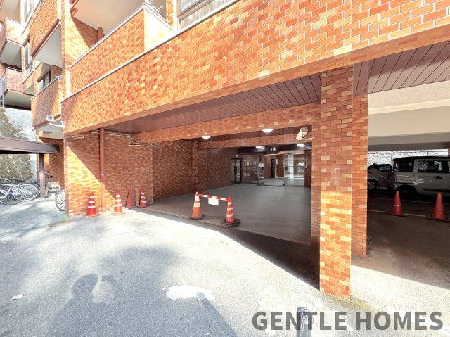 ライオンズマンション平尾台３号棟のエントランス