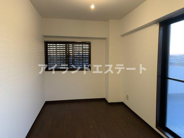 米勢ビル　フルリフォーム予定　オートロック　ルーフバルコニーの居間・リビング