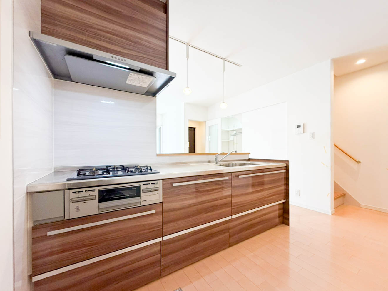 LUXE宝神の独立洗面台|独立洗面台、朝の身支度には欠かせません