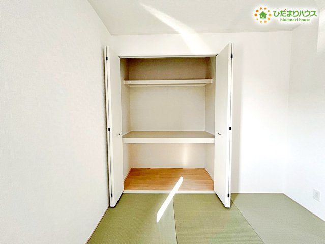 鴻巣市箕田　第9　新築一戸建て　クレイドルガーデン　02の収納|お布団や季節の家電をしっかり収納できる押入れがあります！
枕棚も付いているので、上部のデッドスペースまで有効活用できるのが嬉しいポイント◎