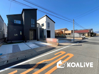 【前面道路含む現地写真】 | 北東側公道　6ｍ

