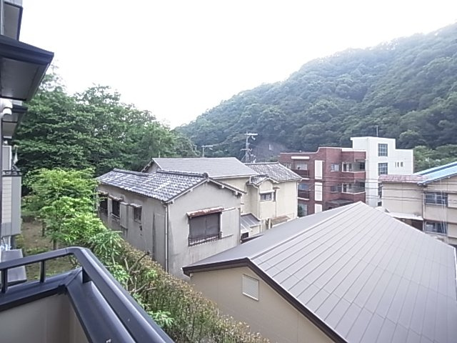 神戸市兵庫区平野町字天王谷東服山のアパートの展望