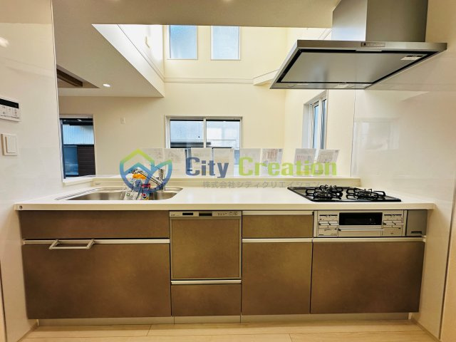平塚市寺田縄　新築一戸建て　1号棟のキッチン